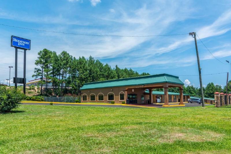 Rodeway Inn Swainsboro Exterior foto